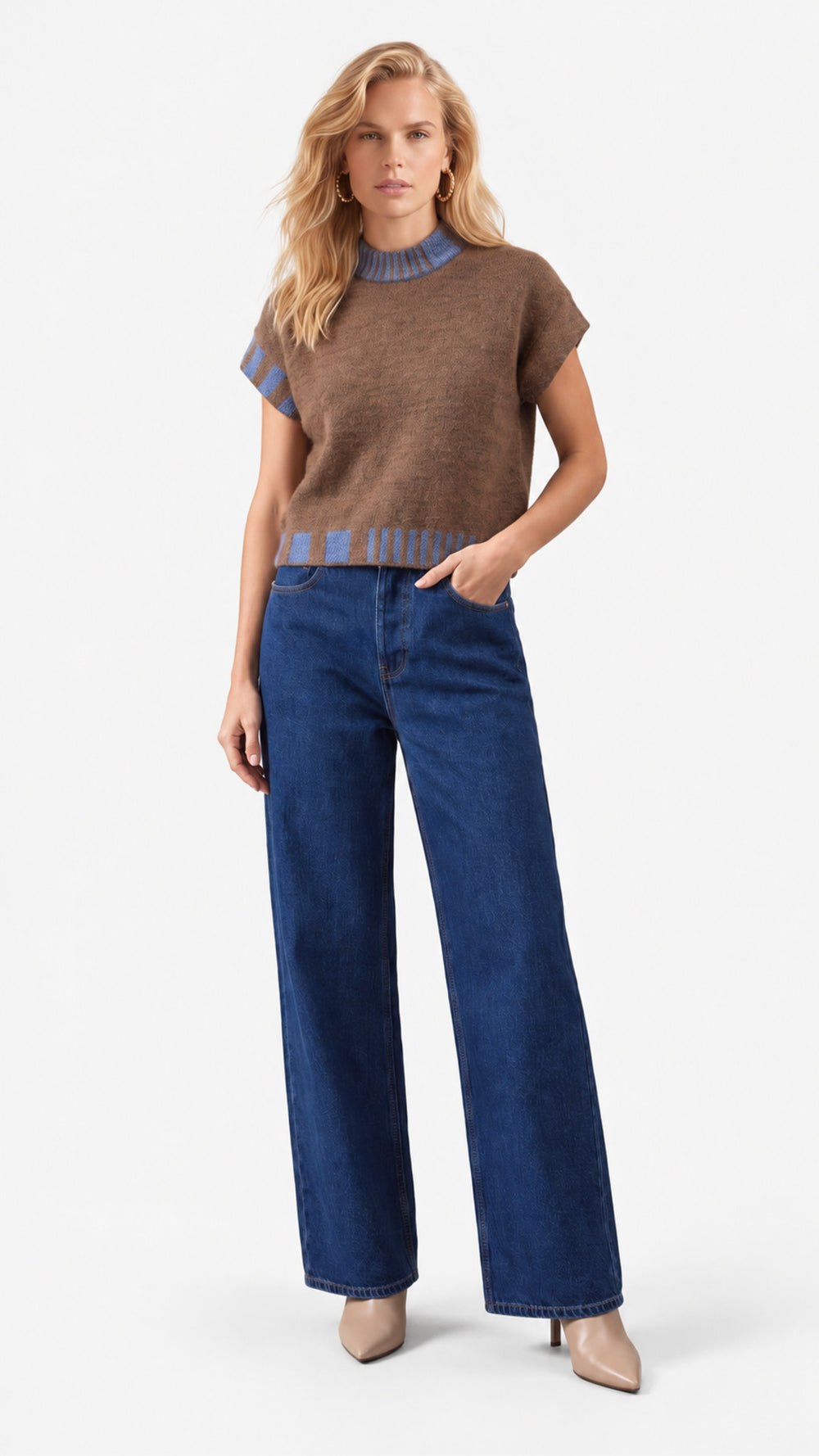 Look 32 — Maglia a maniche corte e jeans — Cannella FW26/27