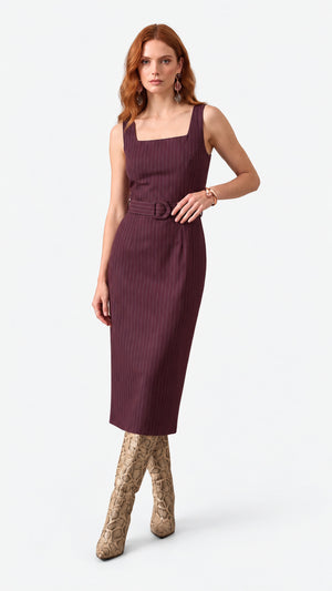 Look 48 — Abito con scollo squadrato e cintura — Cannella FW26/27