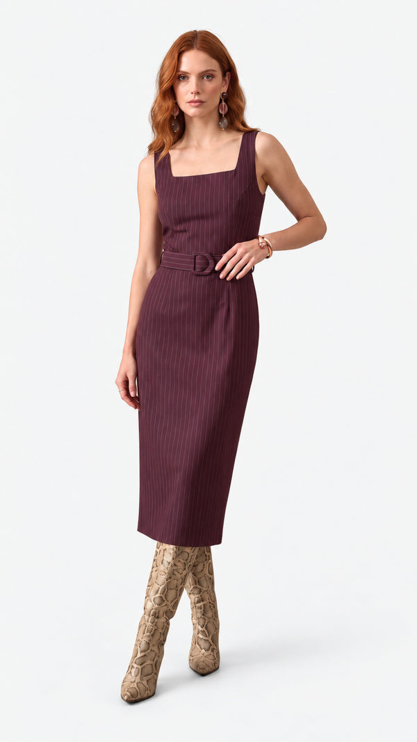 Look 48 — Abito con scollo squadrato e cintura — Cannella FW26/27